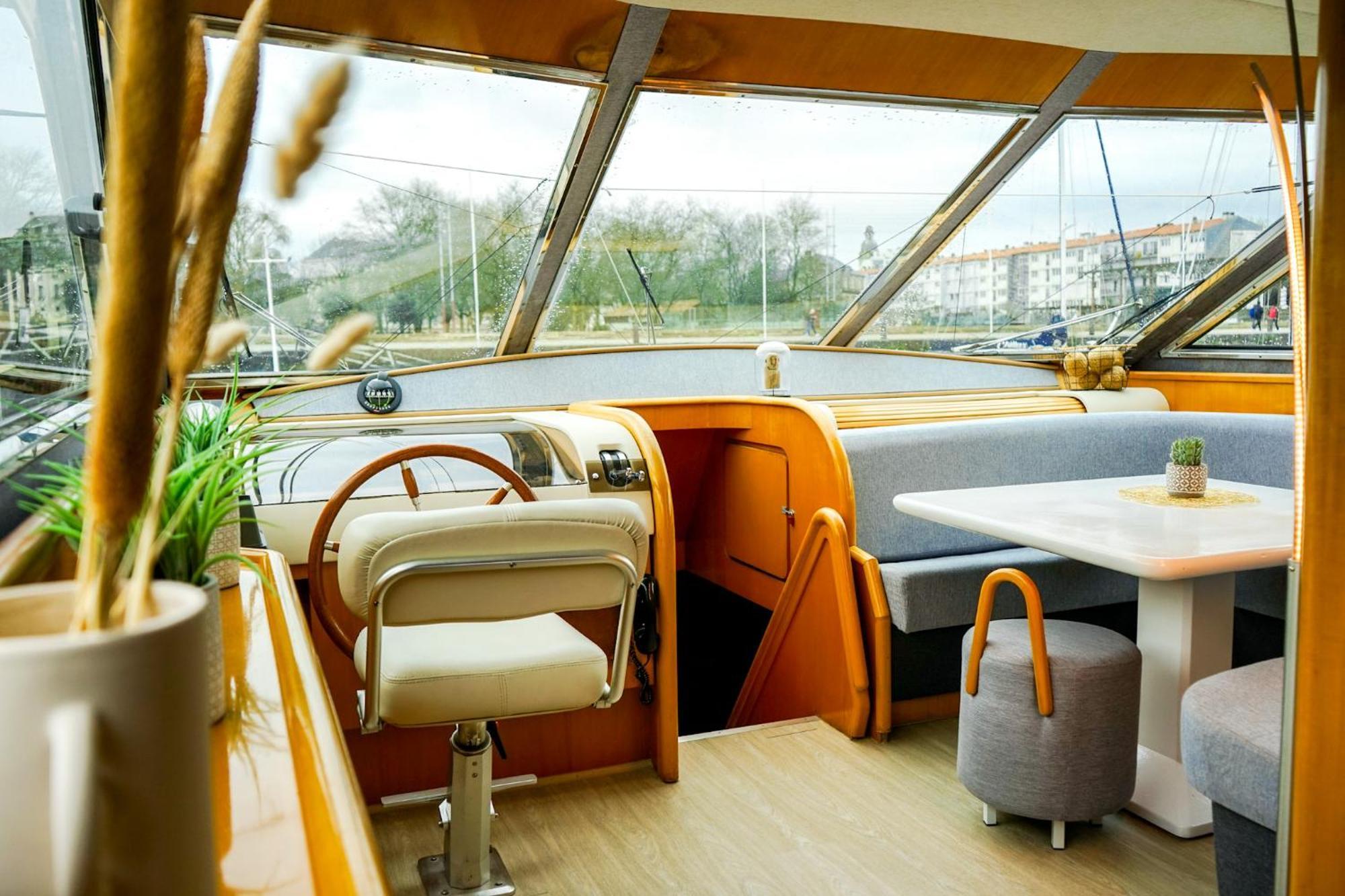 Hotel Yacht Aquamarina Vieux Port La Rochelle La Rochelle  Exterior foto